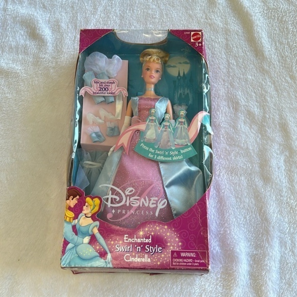 Vintage 2001 Mattel Disney Princess Enchanted Swirl 'n' Style Cinderella Kid Toy